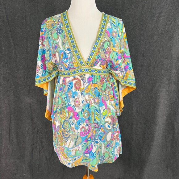 Trina Turk Other - TRINA TURK Paisley banded V Neck cover up S